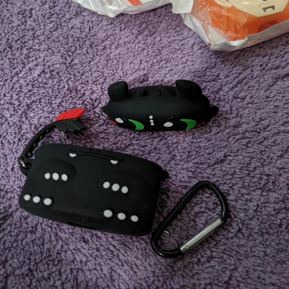 Anime/character ear pod case